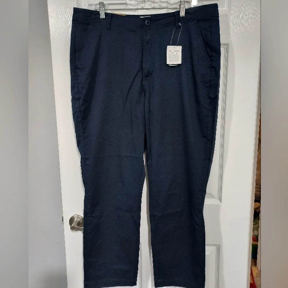NWT L.L. Bean Navy Blue Lakewashed Chino Pant in Size 18 Regular